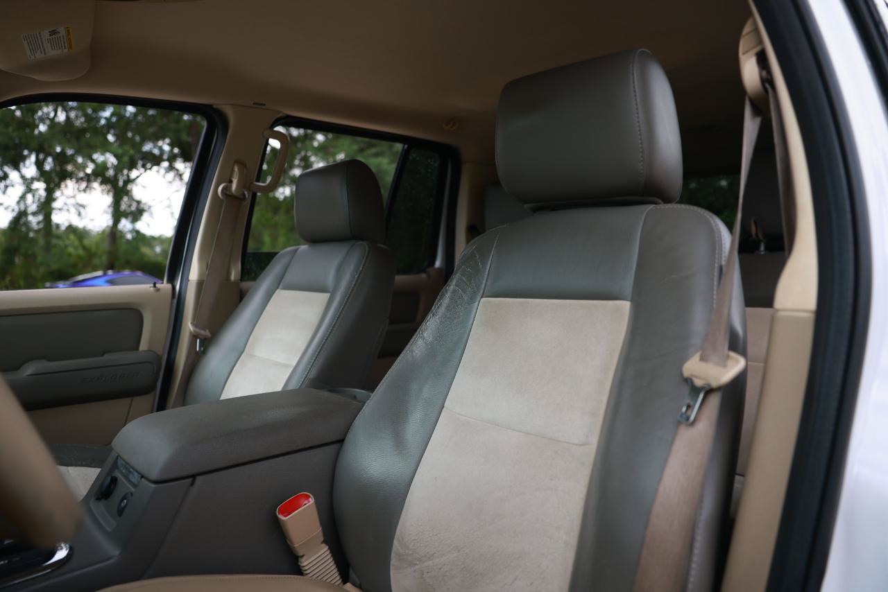 Used 2007 Ford Explorer Eddie Bauer RWD image 6