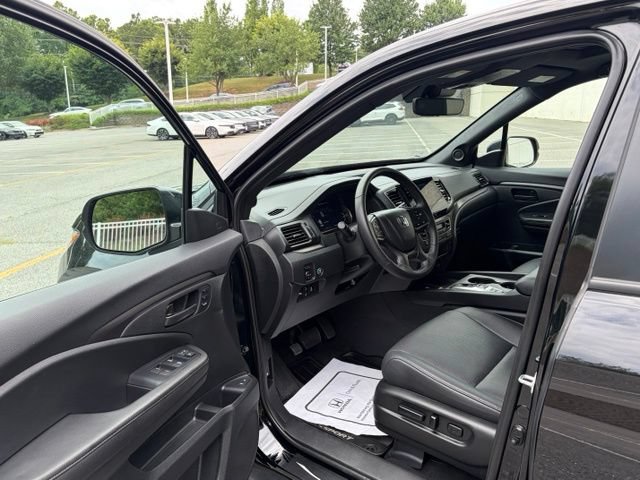 Certified 2025 Honda Passport EX-L image 15