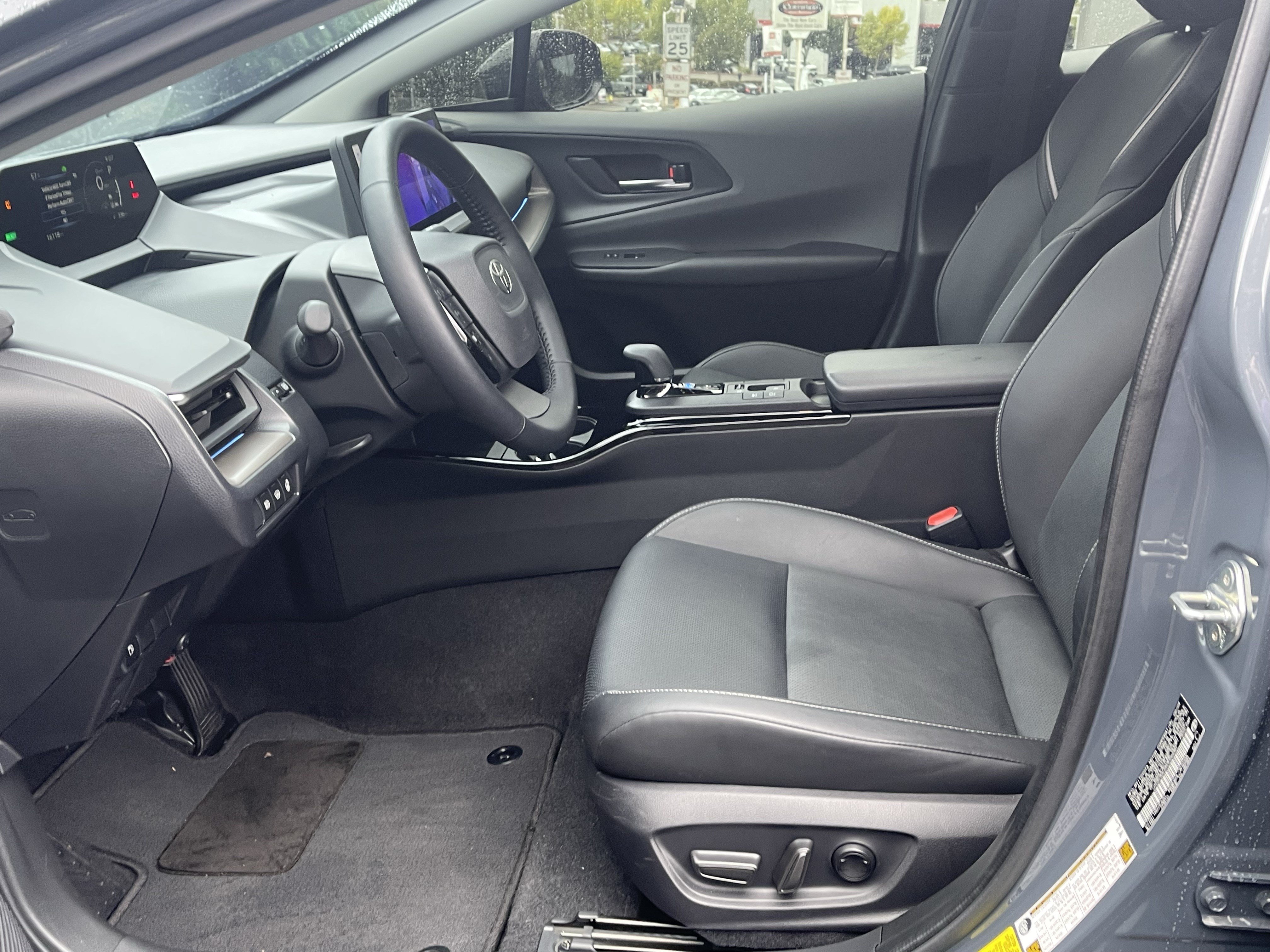 Certified 2024 Toyota Prius XLE FWD image 13
