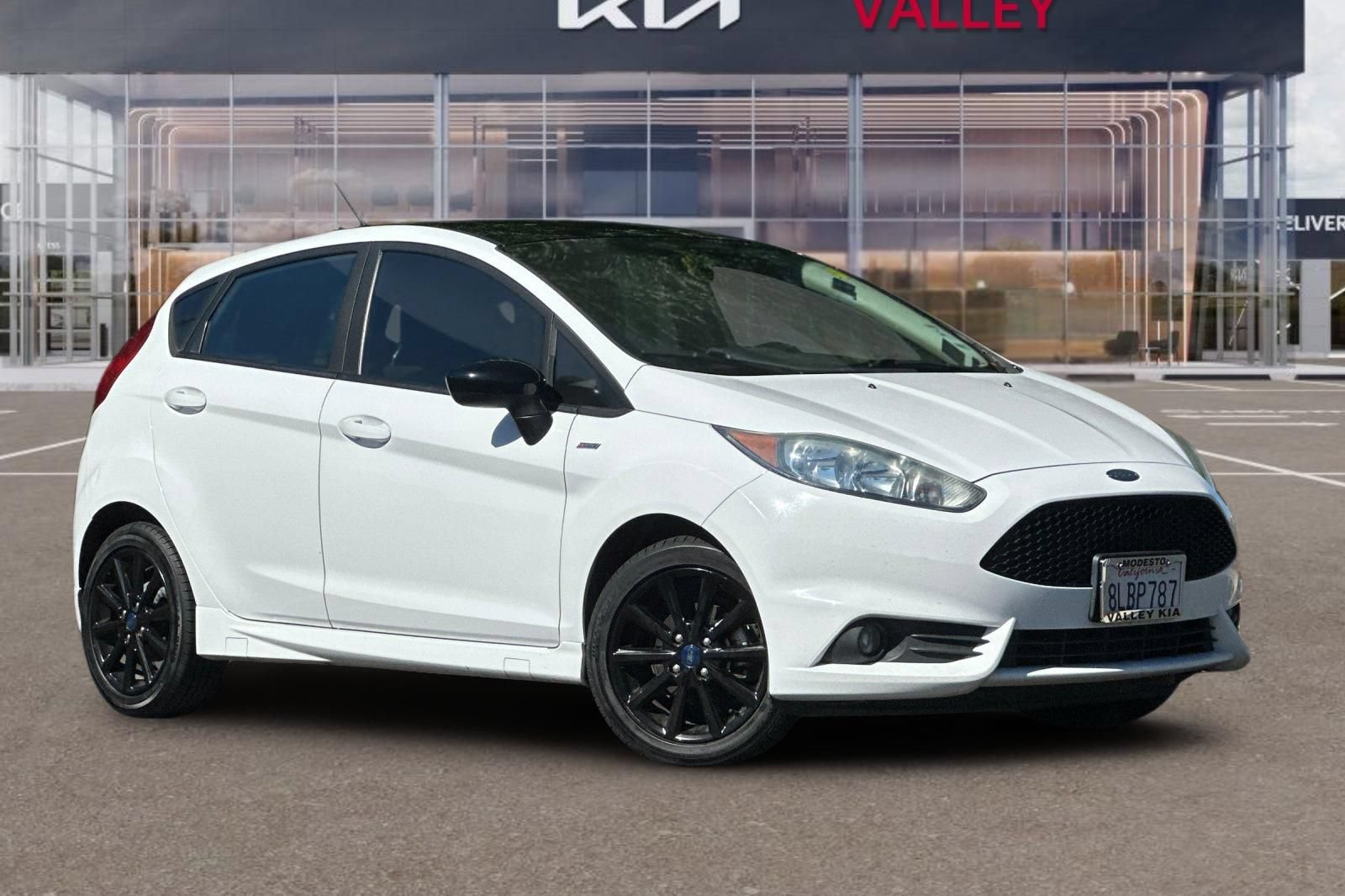 Used 2019 Ford Fiesta ST-Line FWD image 2