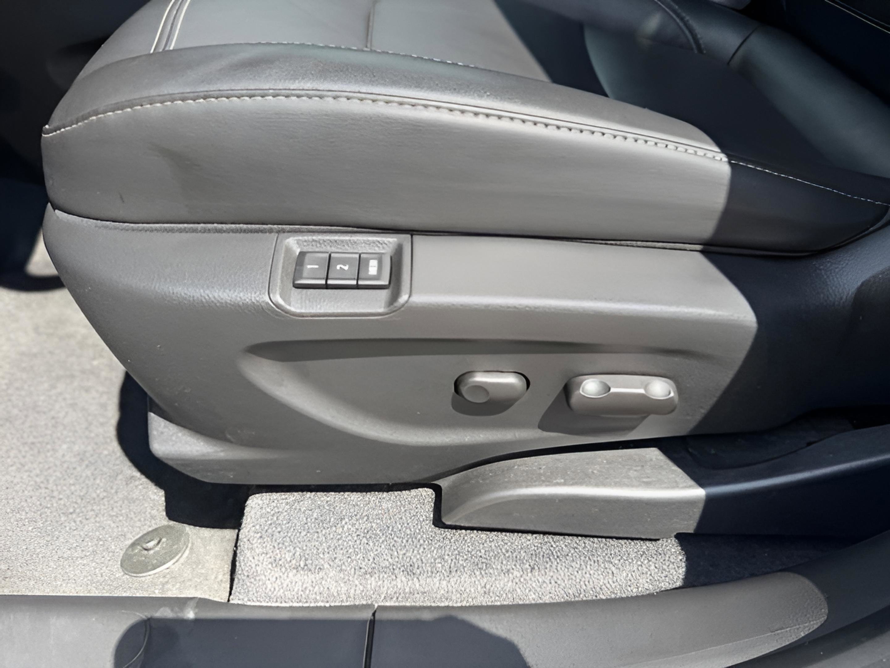Used 2015 Buick Encore Premium FWD image 21