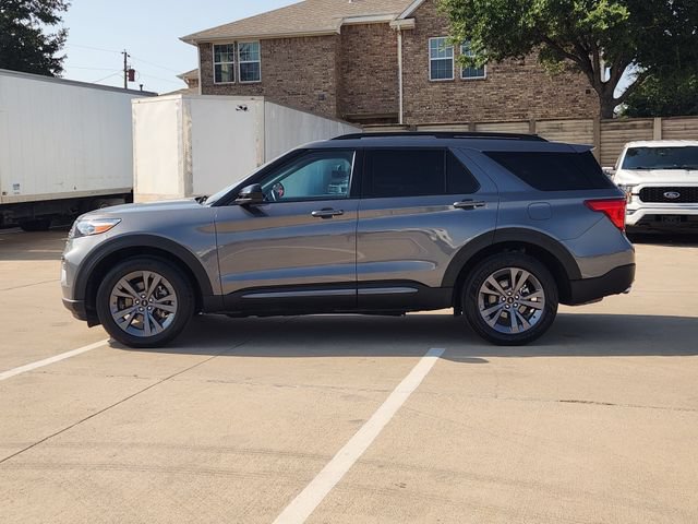 Used 2023 Ford Explorer XLT w/ Equipment Group 202A AWD/4WD image 12