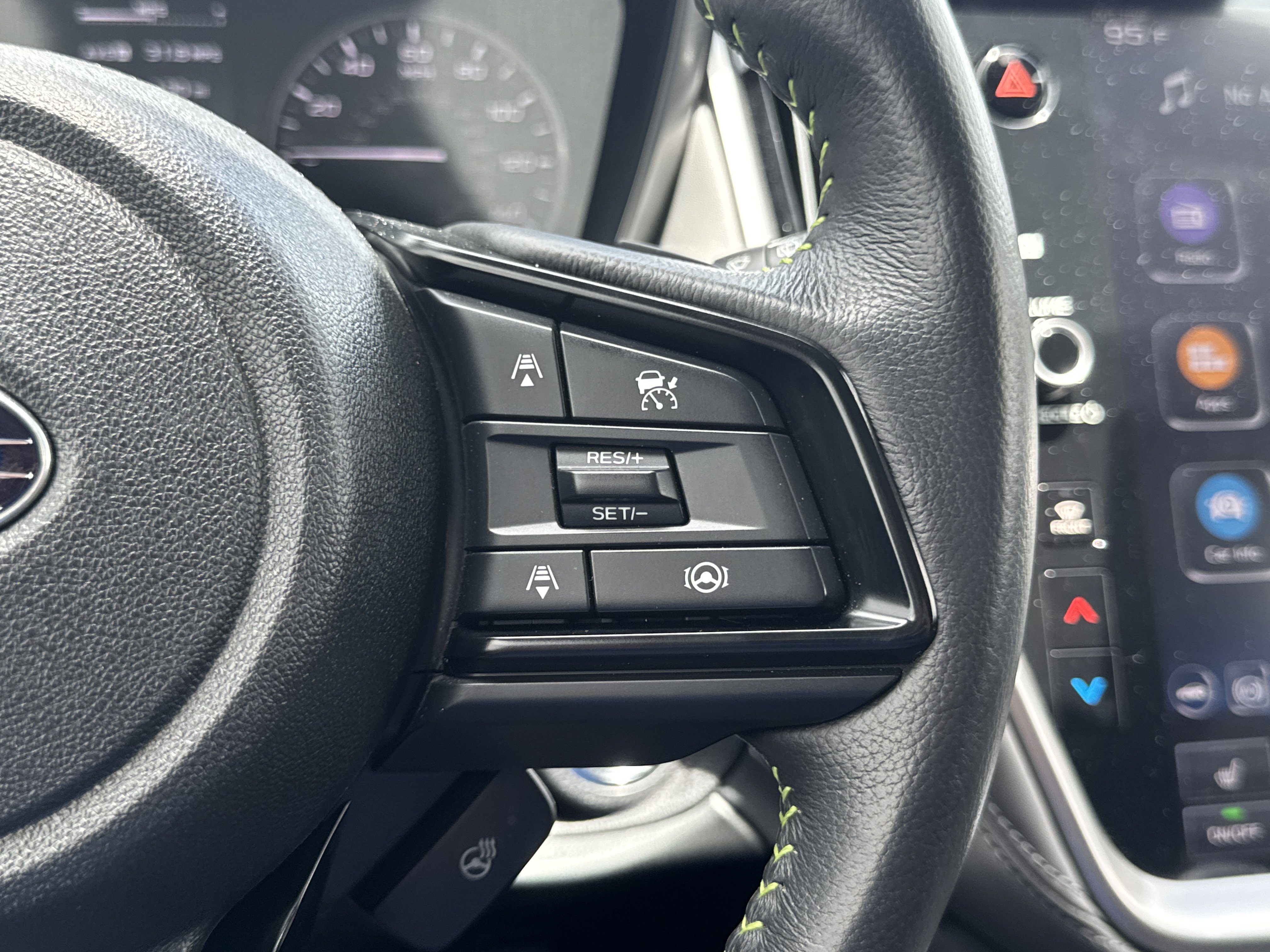 Used 2025 Subaru Outback Onyx Edition AWD/4WD image 14