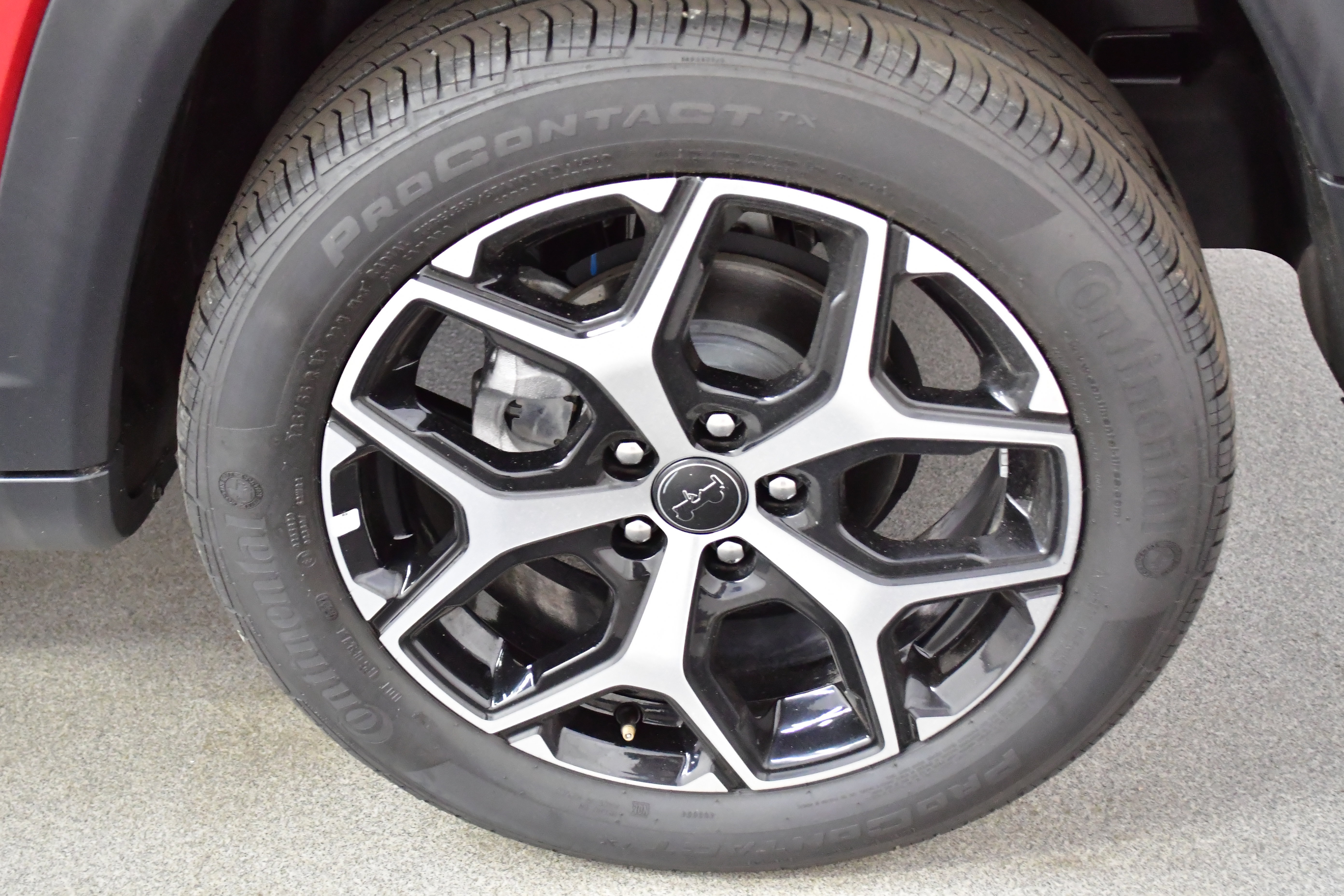 Used 2025 Jeep Compass Limited image 36