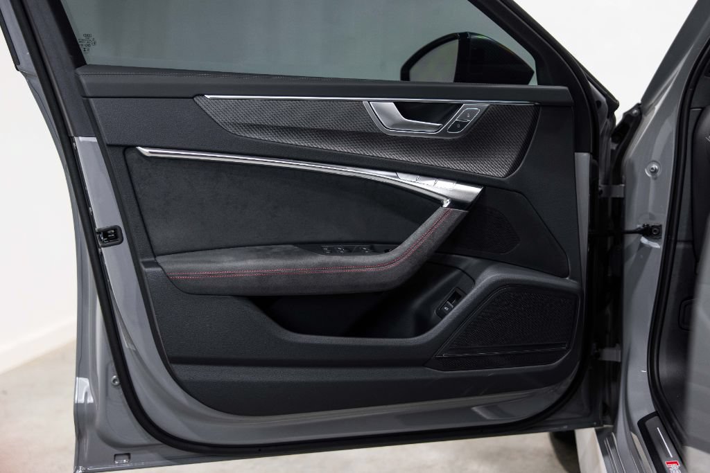 Used 2026 Audi RS 6 performance AWD/4WD image 9