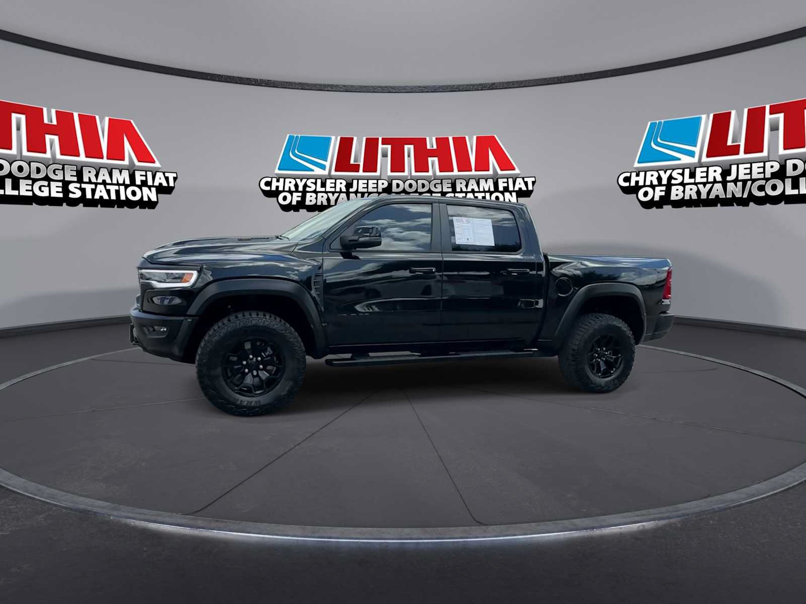 Used 2026 RAM 1500 RHO AWD/4WD image 7