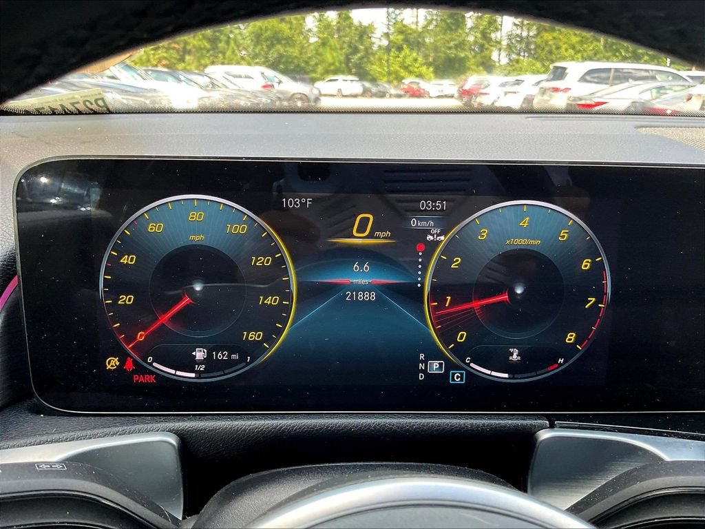Used 2023 Mercedes-Benz GLB 250 4MATIC w/ Premium Package image 6