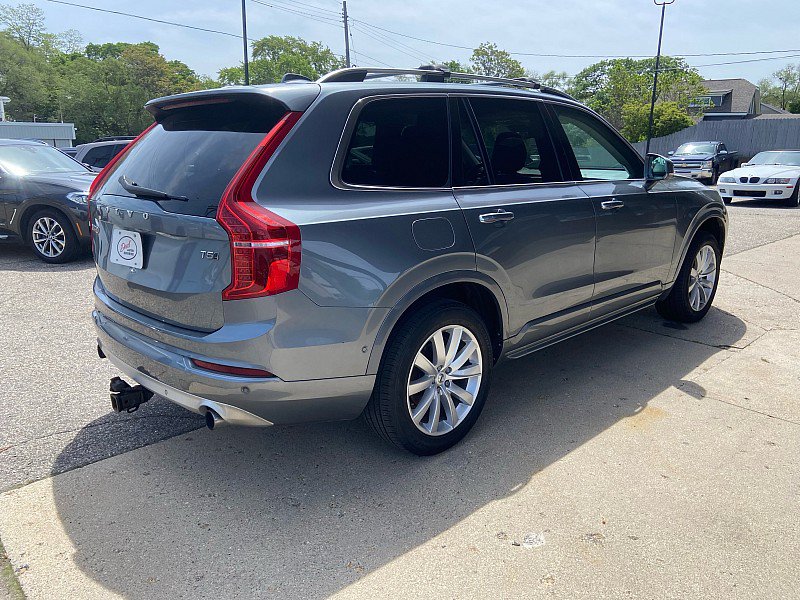 Used 2018 Volvo XC90 T5 Momentum w/ Convenience Package AWD/4WD image 4