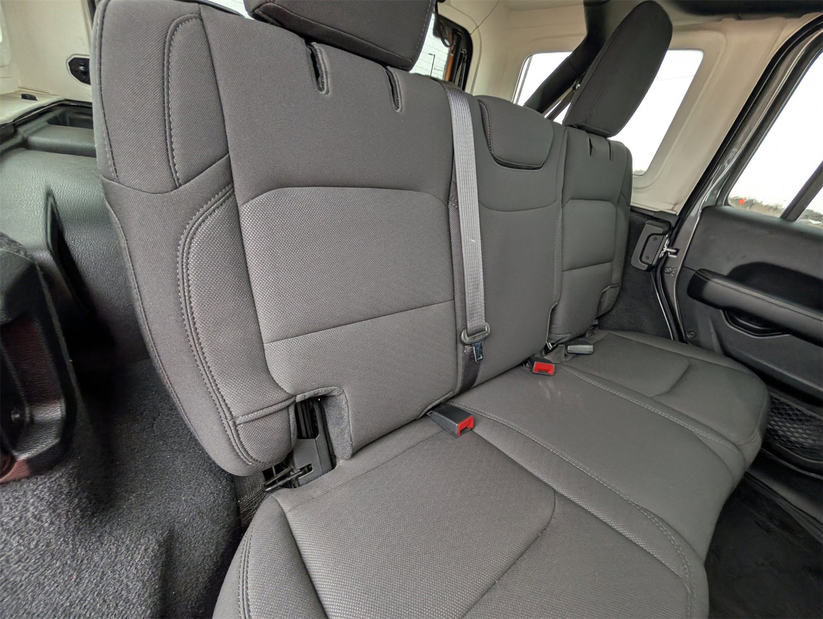 Used 2023 Jeep Wrangler Sahara w/ Cold Weather Group image 20