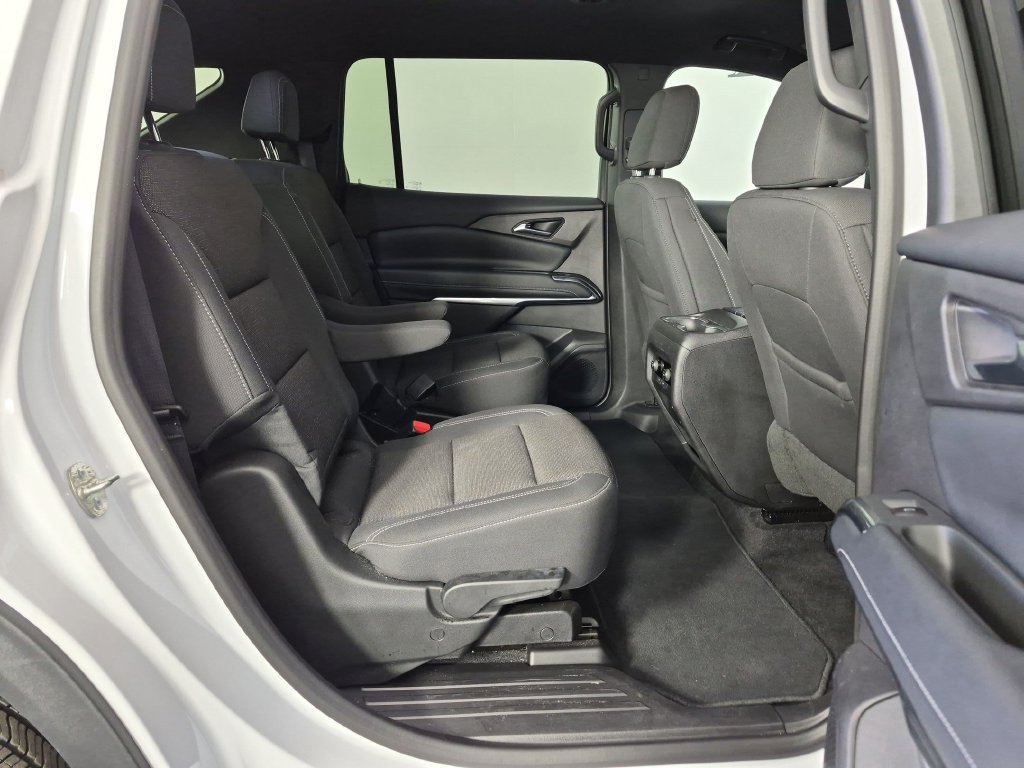 Certified 2026 Chevrolet Traverse LT FWD image 35