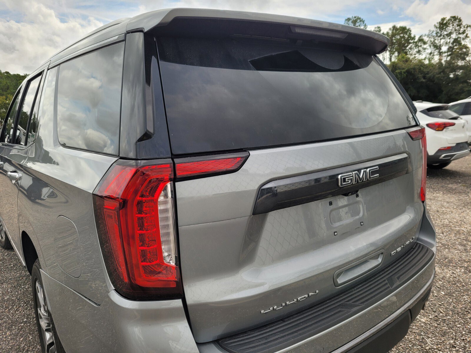 Used 2024 GMC Yukon Denali Ultimate image 5