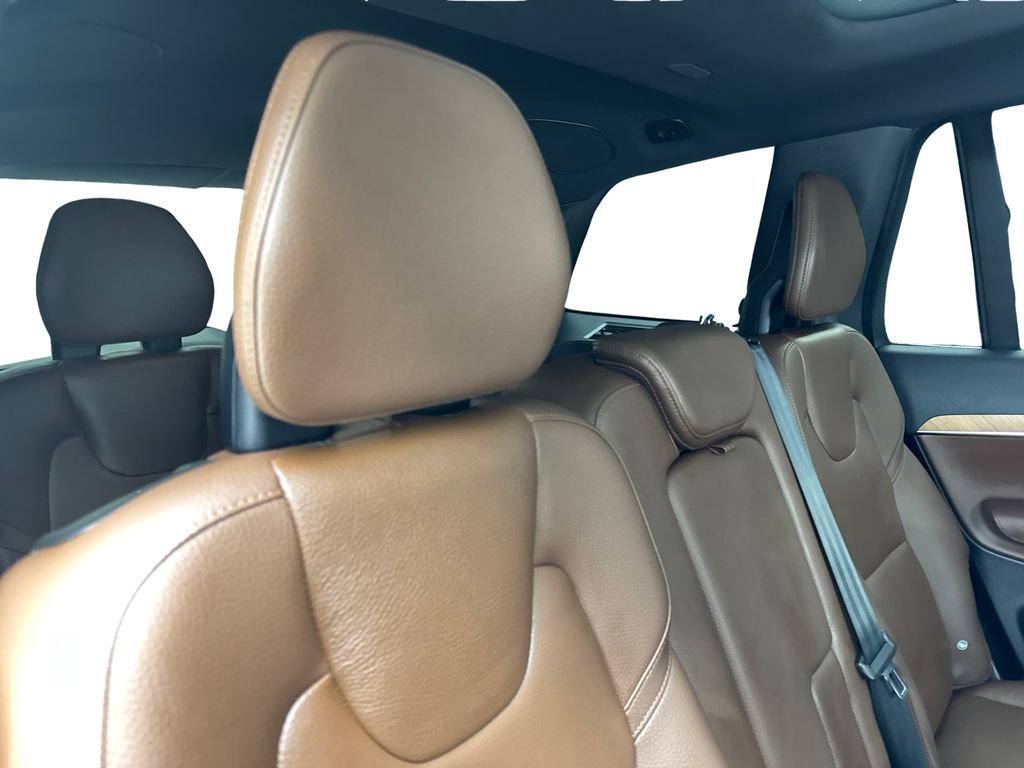 Used 2023 Volvo XC90 B6 Plus image 45