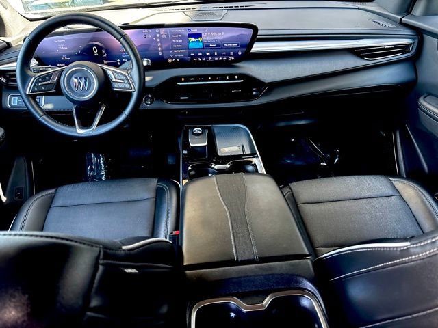 Certified 2025 Buick Enclave Preferred FWD image 23