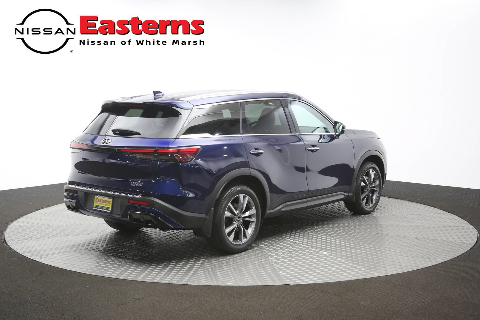 Used 2023 INFINITI QX60 Luxe w/ Cargo Package AWD/4WD image 46