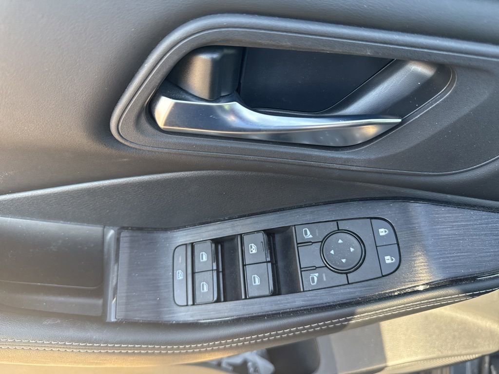 Certified 2024 Nissan Rogue SV image 19