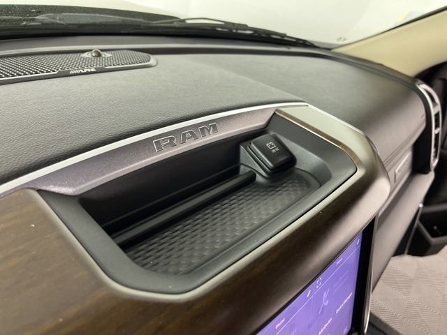 Used 2022 RAM 3500 Laramie AWD/4WD image 28