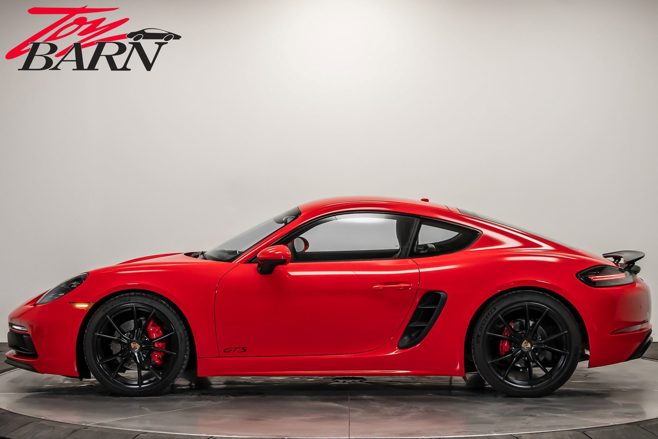 Used 2019 Porsche 718 Cayman GTS image 2