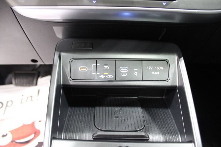 Used 2024 Hyundai Kona Limited FWD image 50
