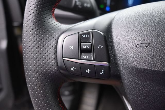 Used 2025 Ford Escape ST-Line Select AWD/4WD image 26