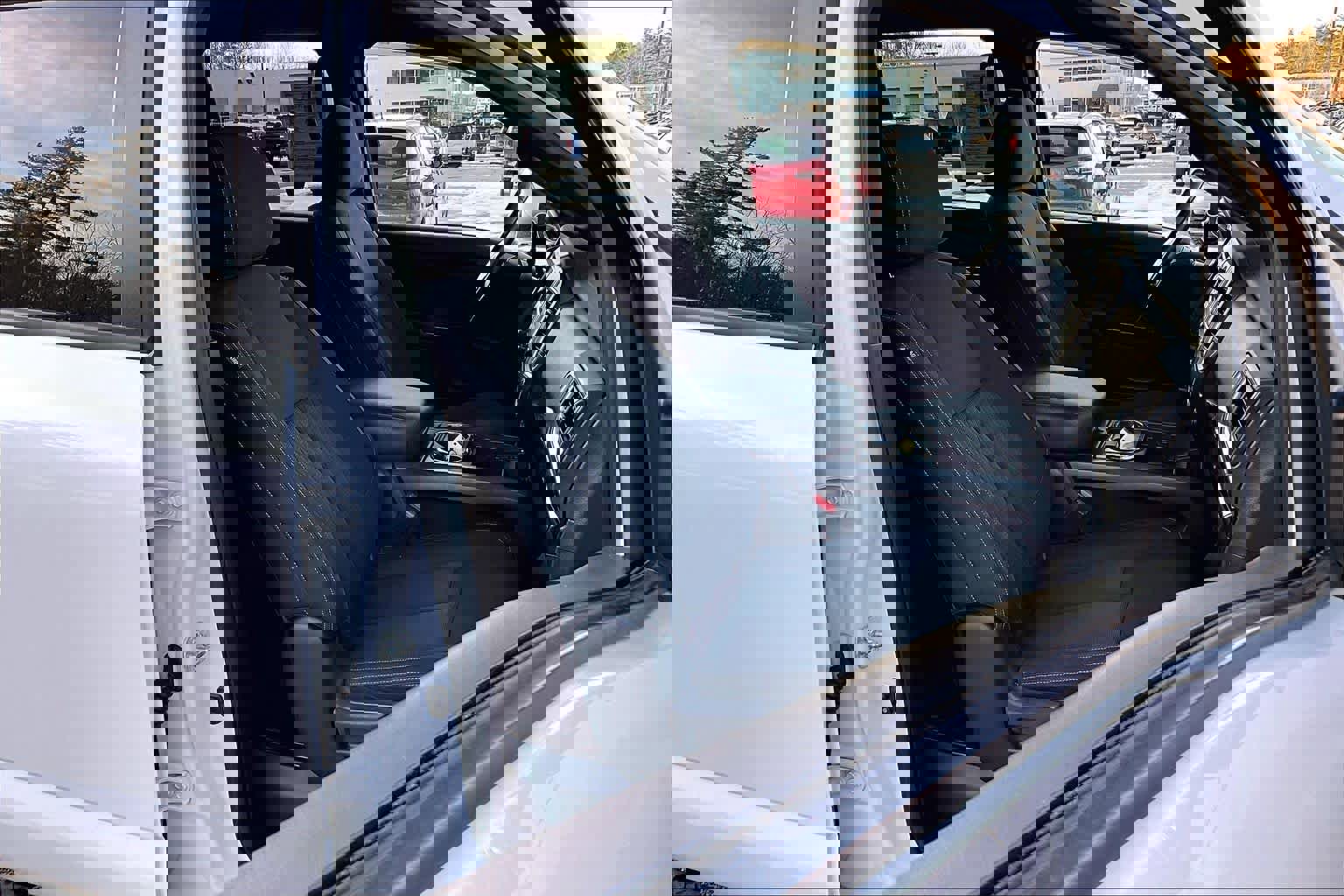 Used 2019 Nissan Titan SV w/ SV Convenience Package image 7