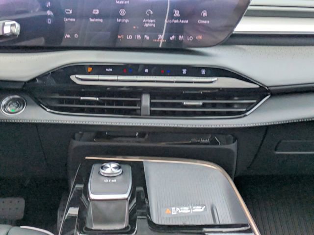 New 2026 Buick Enclave Avenir w/ Super Cruise Package FWD image 23