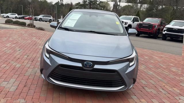 Used 2023 Toyota Corolla XLE image 6