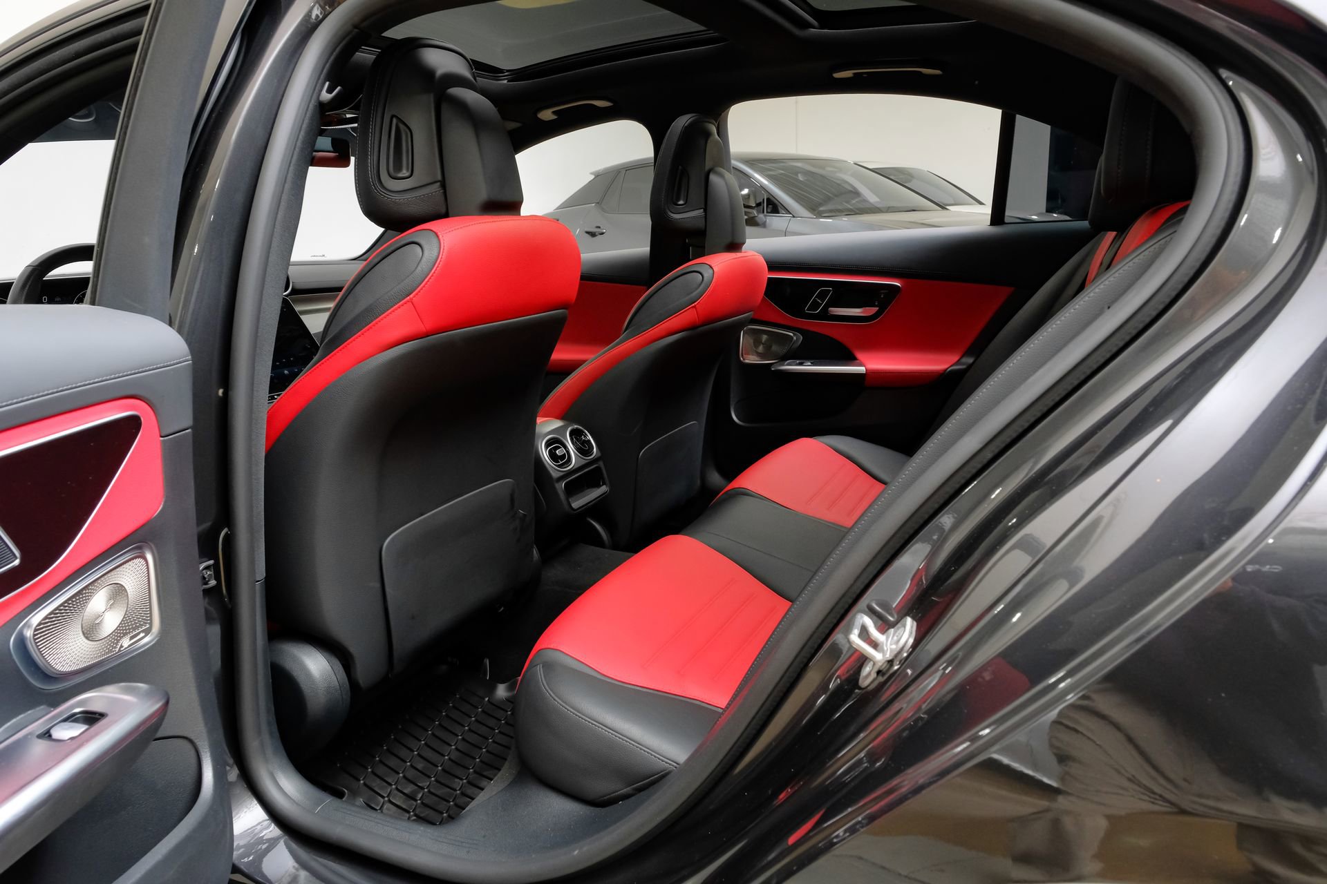 Used 2024 Mercedes-Benz C 300 Sedan w/ Pinnacle Trim Package image 35