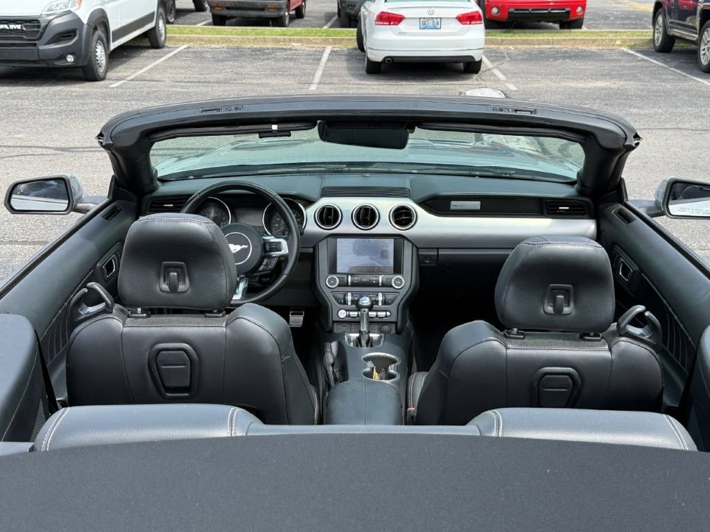Used 2022 Ford Mustang Premium RWD image 11