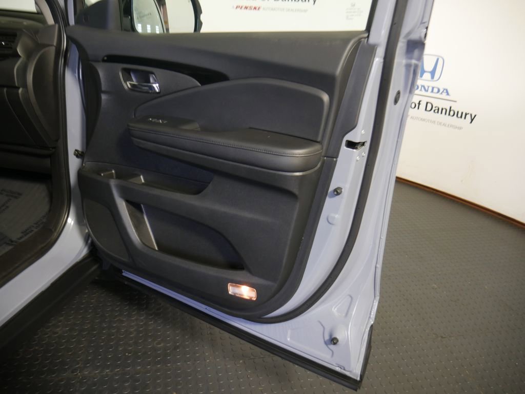 Certified 2022 Honda Pilot Touring image 5