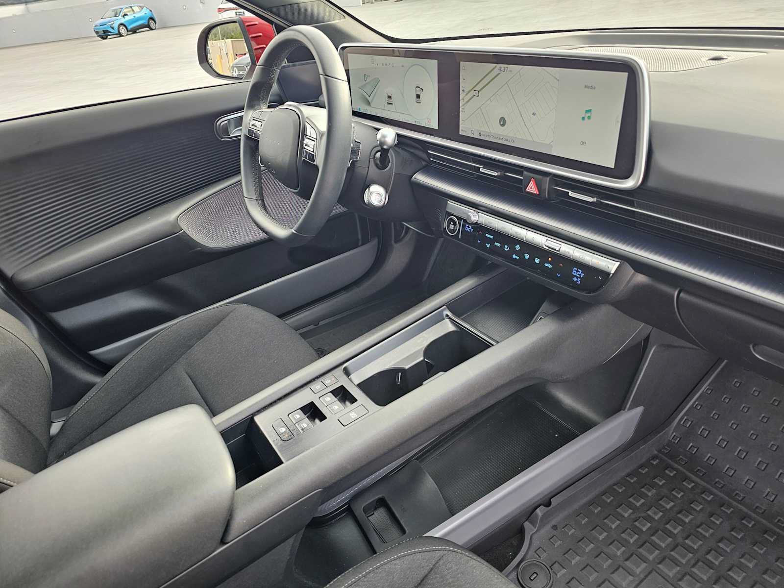 Used 2024 Hyundai Ioniq 6 SE RWD image 11