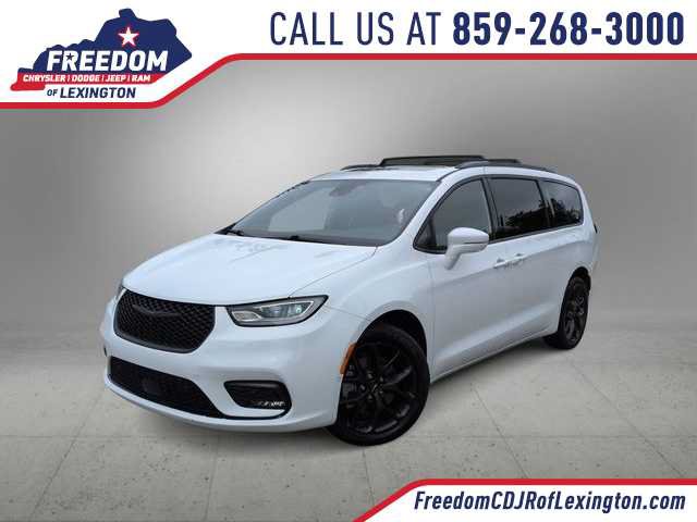 Used 2022 Chrysler Pacifica Limited w/ Uconnect Theater Family Group