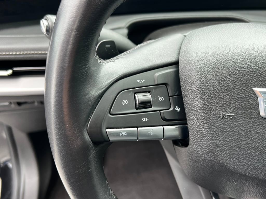 Used 2024 Cadillac XT4 Premium Luxury image 25