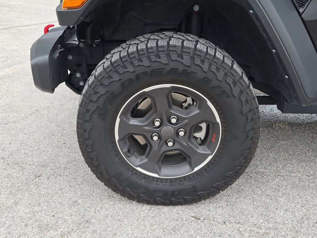 Used 2023 Jeep Gladiator Rubicon w/ Cold Weather Group image 9