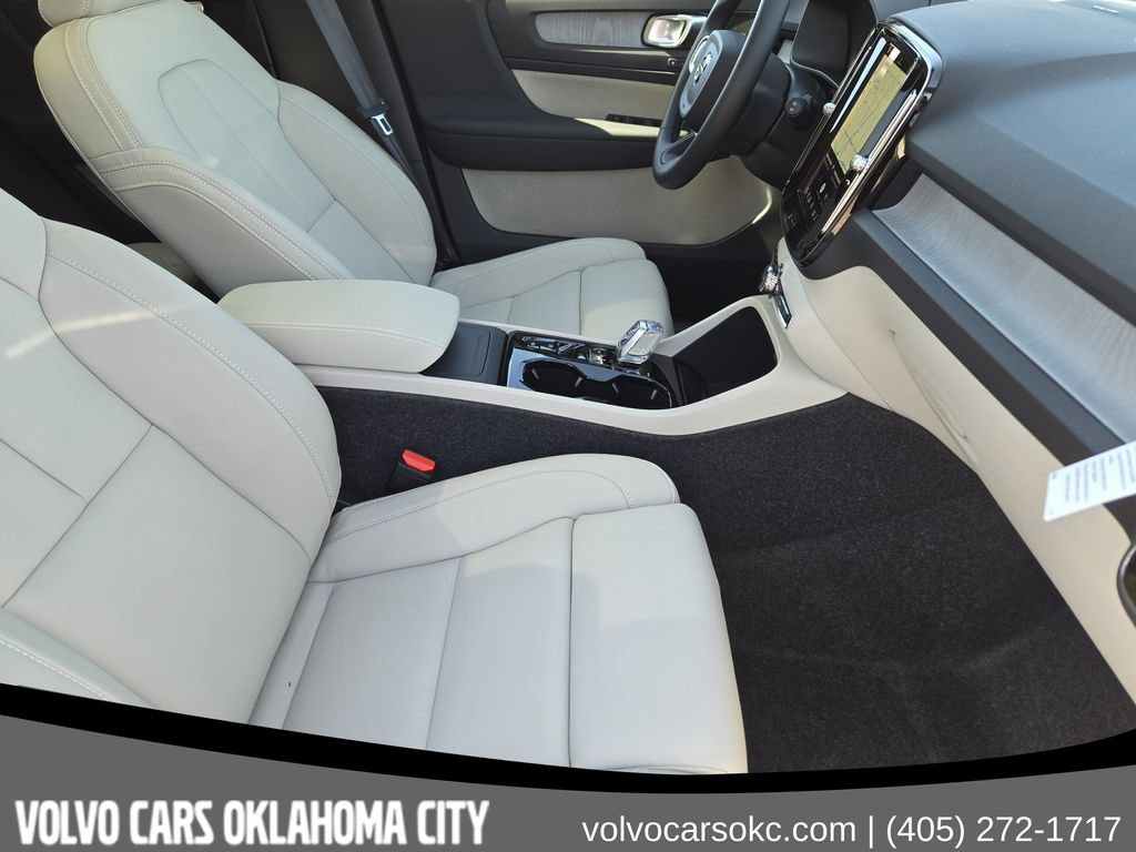 Used 2026 Volvo XC40 B5 Ultra w/ Protection Package Premier AWD/4WD image 14