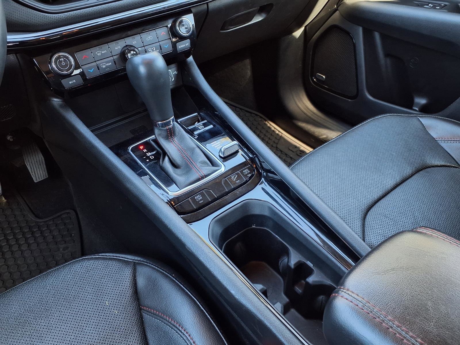 Used 2022 Jeep Compass Trailhawk w/ Trailhawk Elite Group AWD/4WD image 16