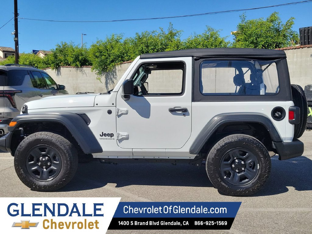 Used 2025 Jeep Wrangler Sport AWD/4WD image 6