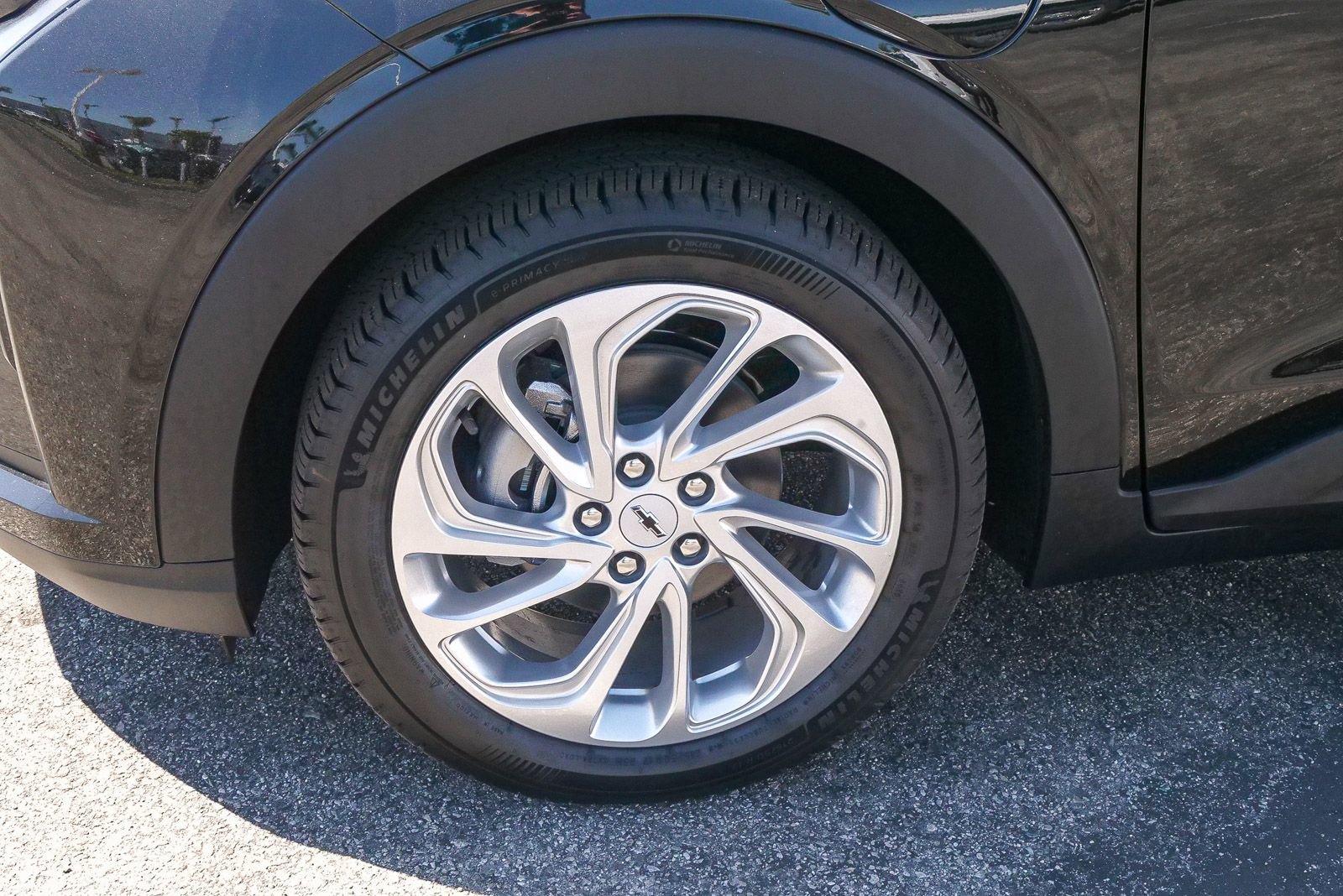 New 2027 Chevrolet Bolt LT w/ Comfort Package image 5