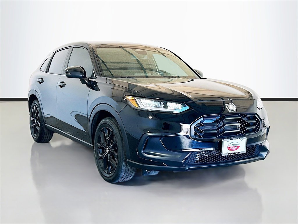 Used 2025 Honda HR-V Sport image 3