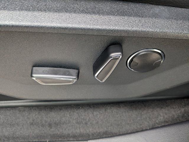 New 2025 Ford F150 Lariat w/ Equipment Group 502A High image 20