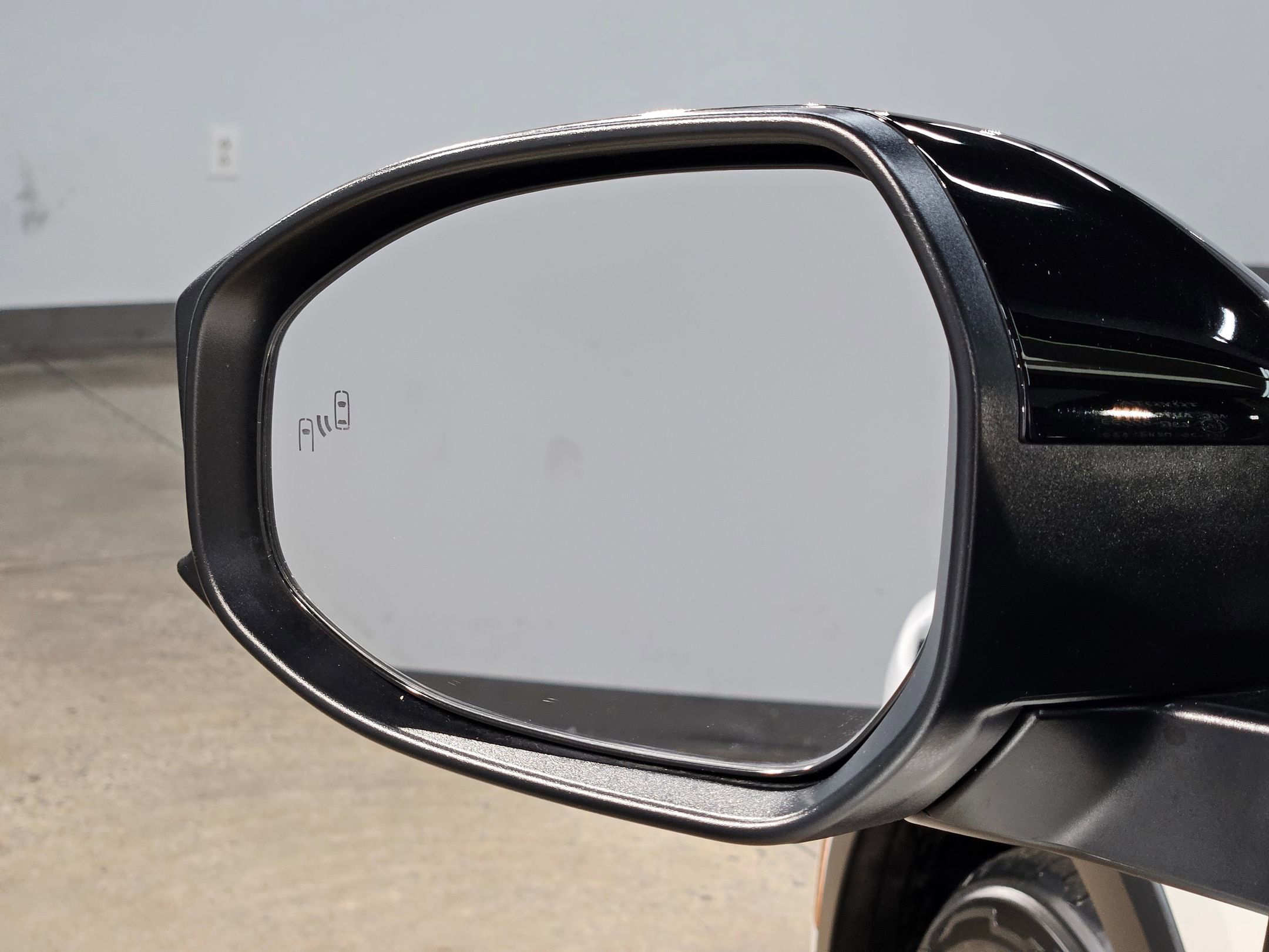 Used 2023 Toyota Prius LE image 22