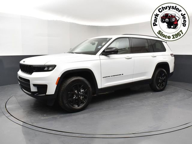 Used 2024 Jeep Grand Cherokee L Altitude AWD/4WD image 3