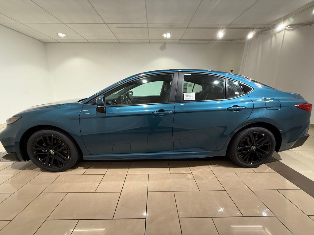 New 2026 Toyota Camry SE image 2