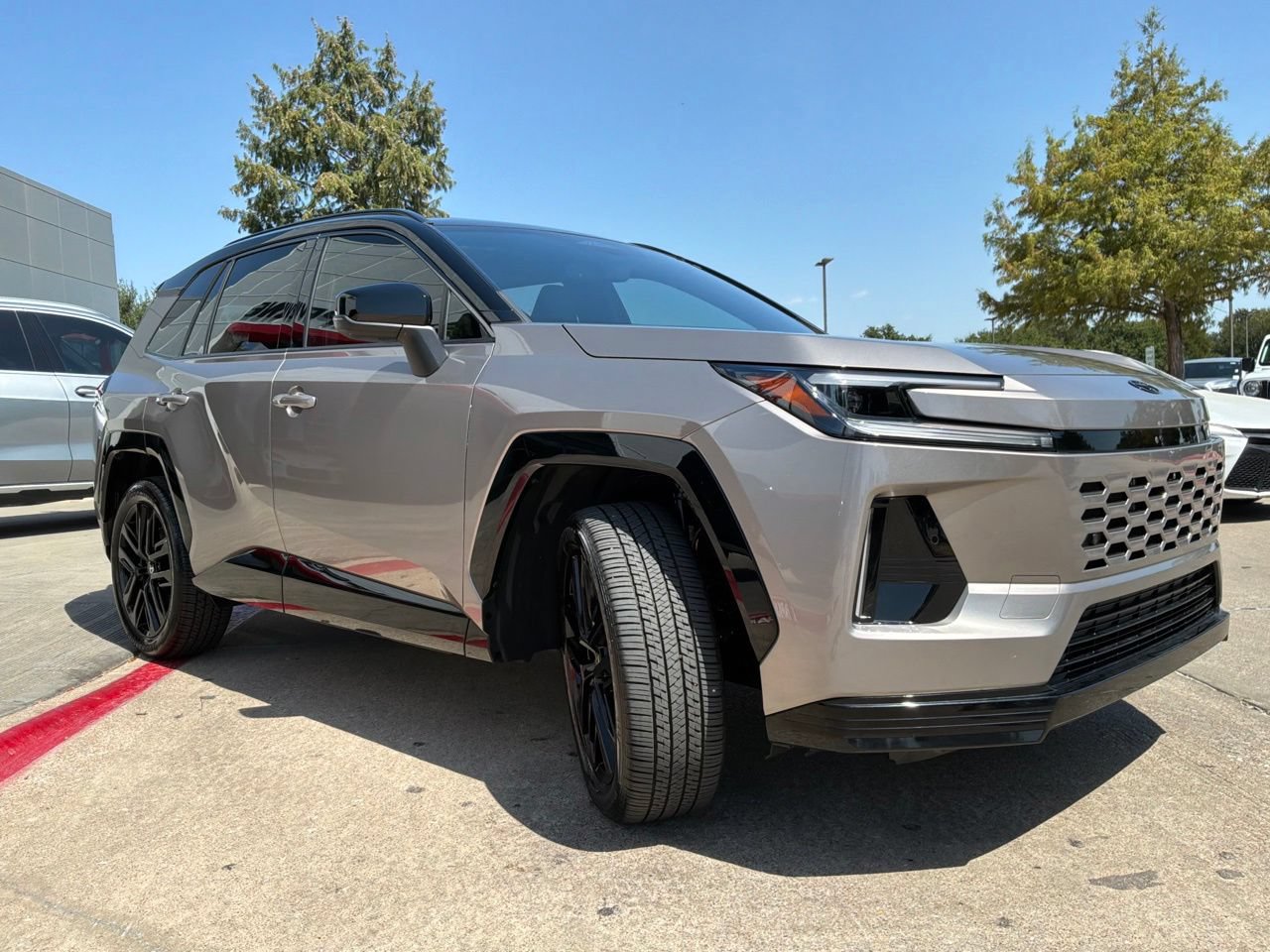 Used 2026 Toyota RAV4 XSE AWD/4WD image 4
