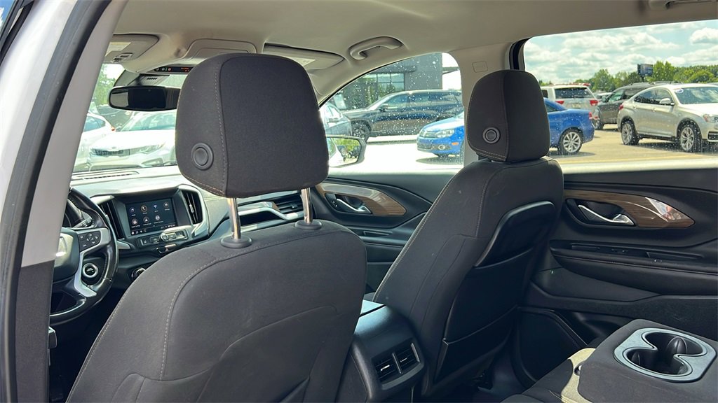 Used 2020 GMC Terrain SLE image 34