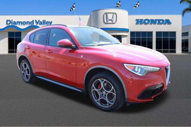 Used 2023 Alfa Romeo Stelvio Ti AWD/4WD image 1