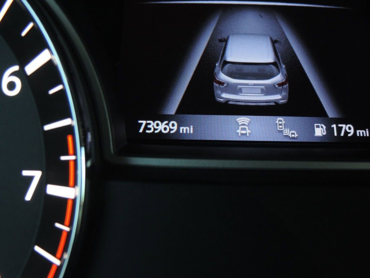 Used 2018 Nissan Pathfinder SL image 32