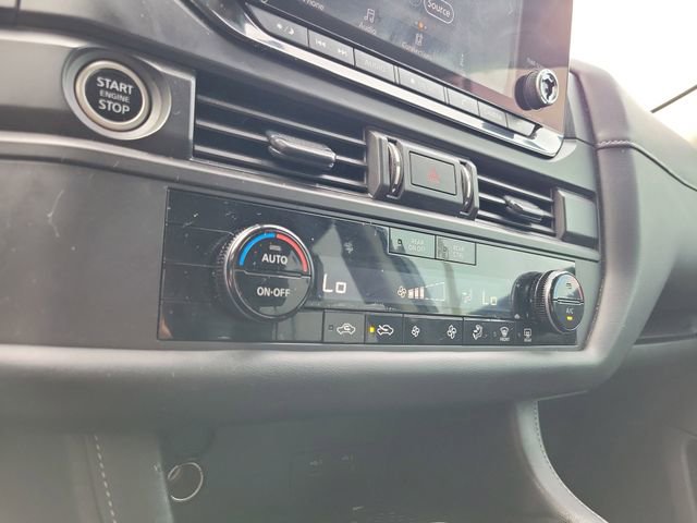 Used 2024 Nissan Pathfinder S AWD/4WD image 23