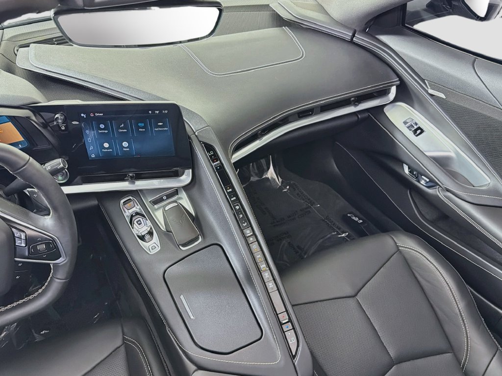 Used 2024 Chevrolet Corvette Stingray Coupe w/ 1LT RWD image 27