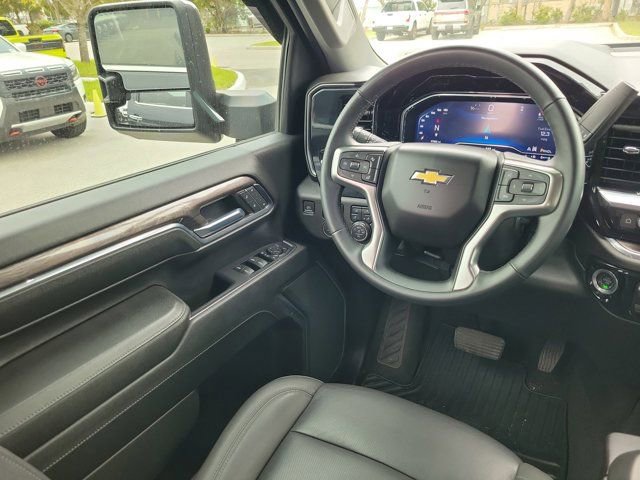 Used 2024 Chevrolet Silverado 2500 LTZ image 21