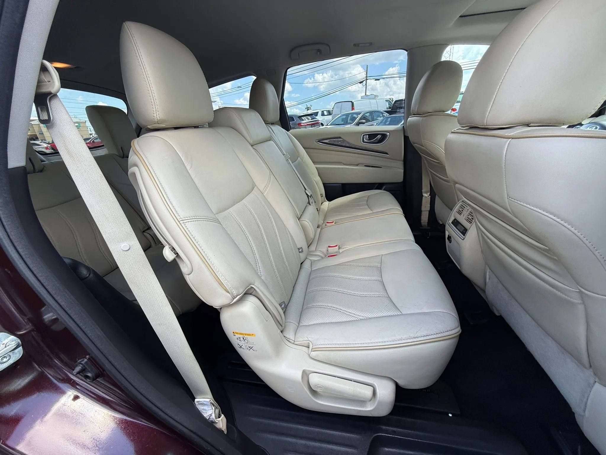 Used 2015 INFINITI QX60 AWD w/ Premium Plus Package image 15
